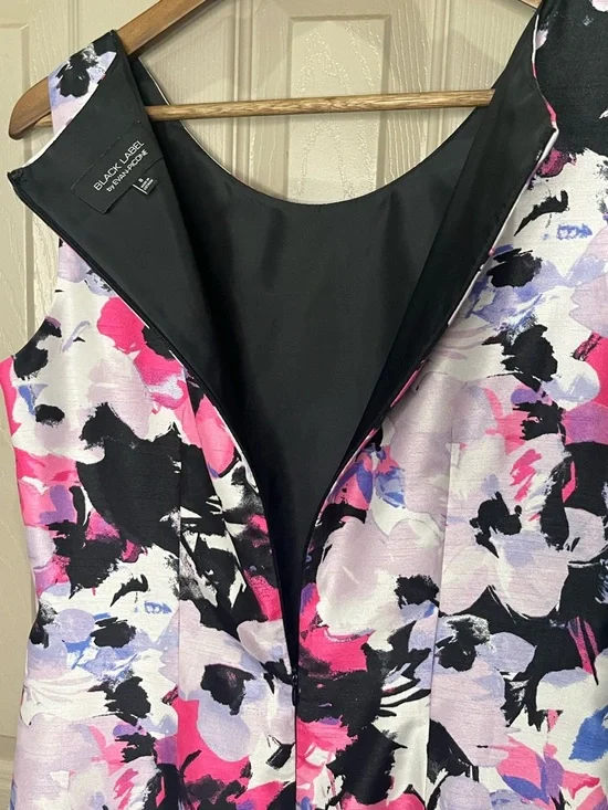 Black Label Size 8 Sleeveless Floral Midi Sheath Dress in Pink, Black & White - Picture 4 of 6